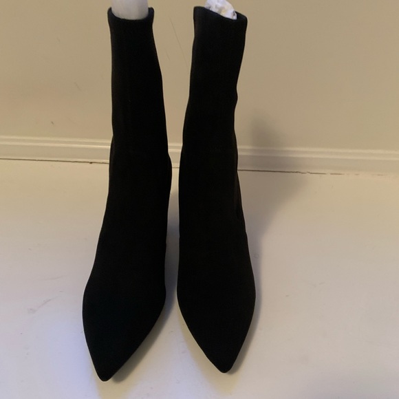 Black suede bootie size 38 US7.5 - Picture 2 of 4